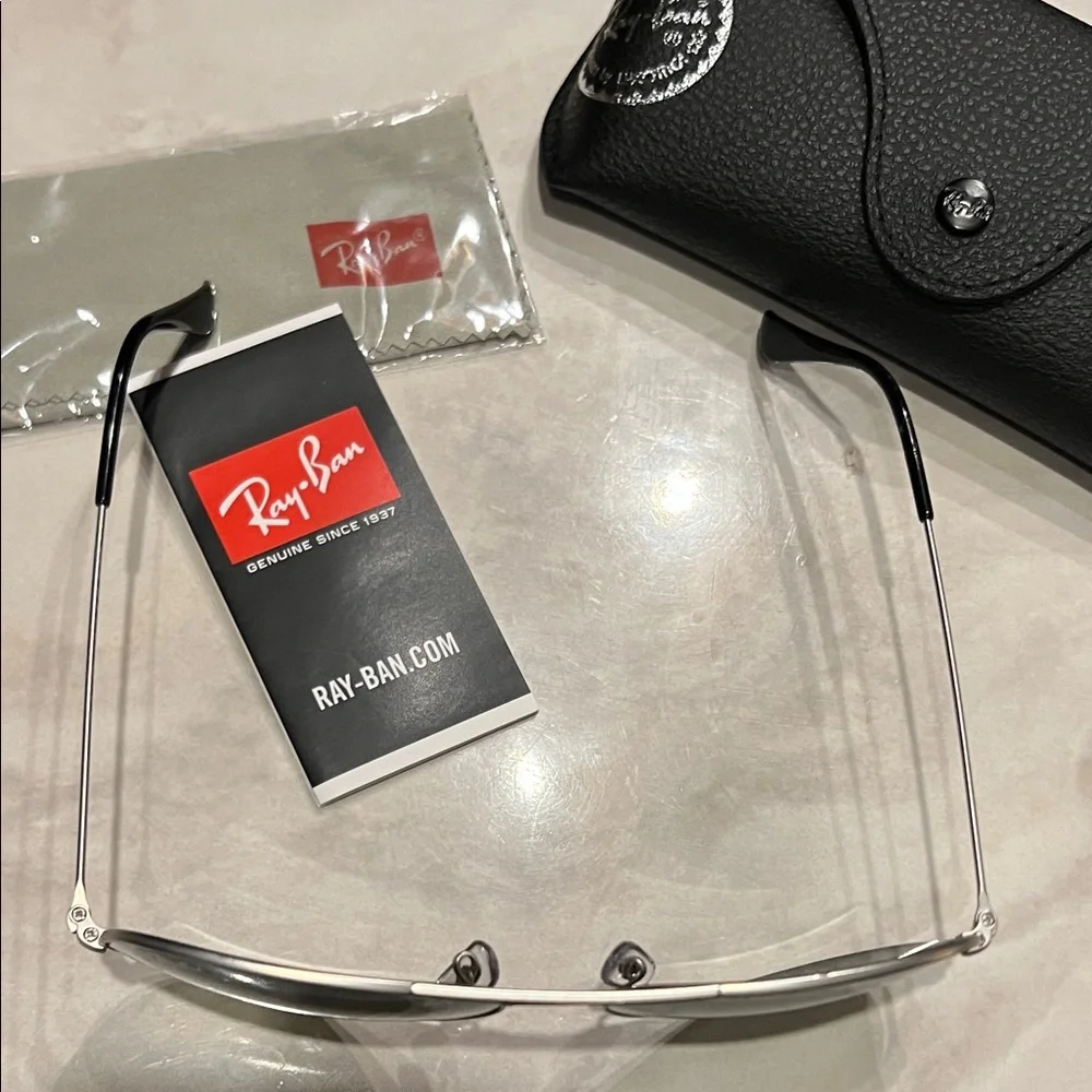 Ray-Ban Silver Aviator Sunglasses